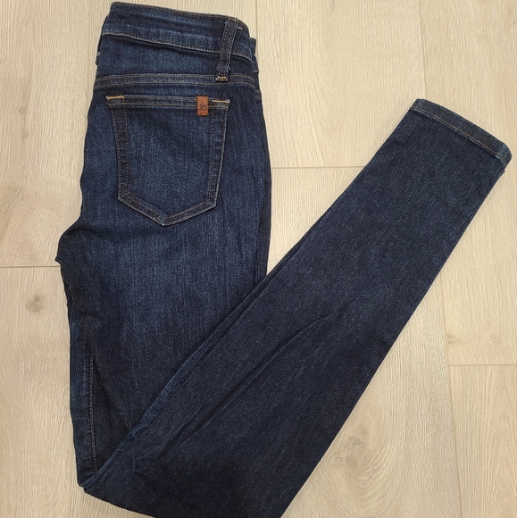 JOES Jeans. The Skinny. - Picture 1 of 11
